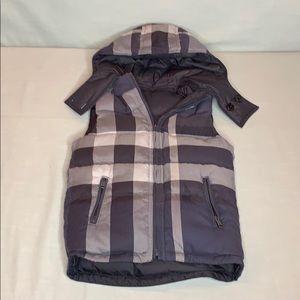 Burberry Boys Reversible Puffer vest size 6
